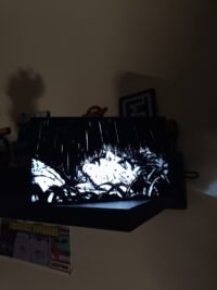 Lámpara LED Berserk Guts bajo la lluvia